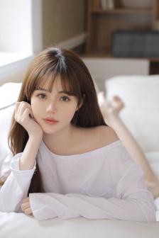 欧洲60一70老妇